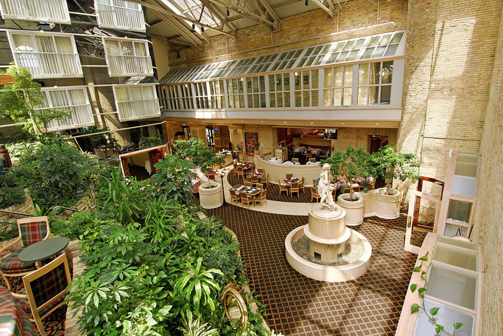 Delta Hotels By Marriott London Armouries Intérieur photo